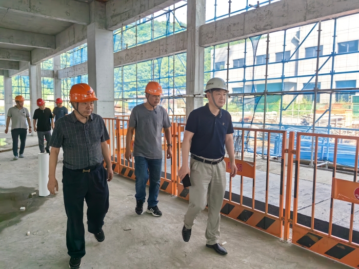 張院(yuàn)長調研宜昌分院(yuan)