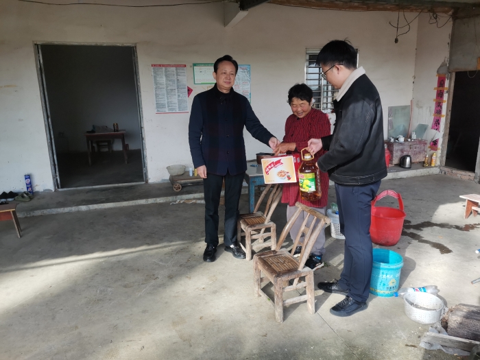 荊門分院到(dào)丁店村開展走(zǒu)訪慰問1